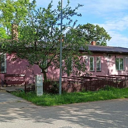 Ubytovani Janami Rakvice Brzecław Zewnętrze zdjęcie