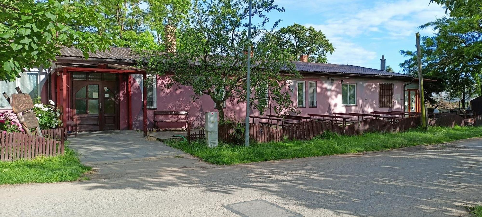 Ubytovani Janami Rakvice Brzecław Zewnętrze zdjęcie