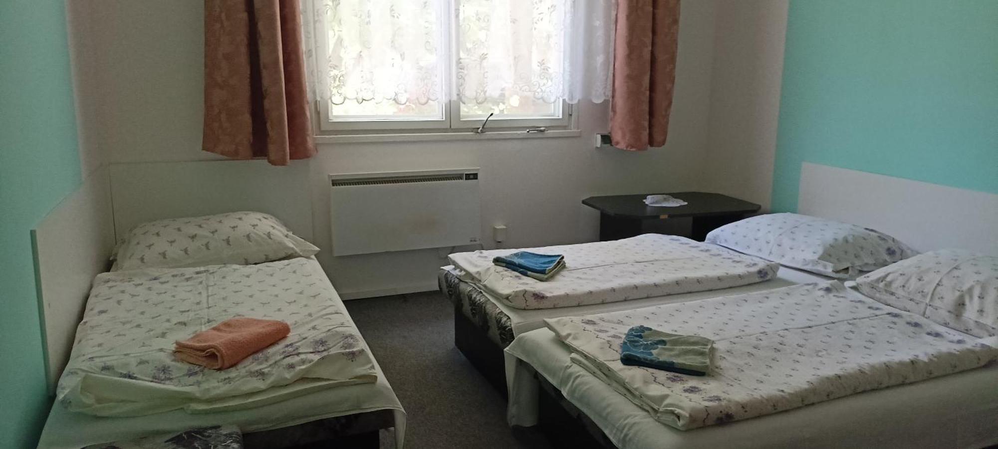 Ubytovani Janami Rakvice Brzecław Zewnętrze zdjęcie